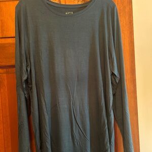 Women’s Apt. 9 shirt